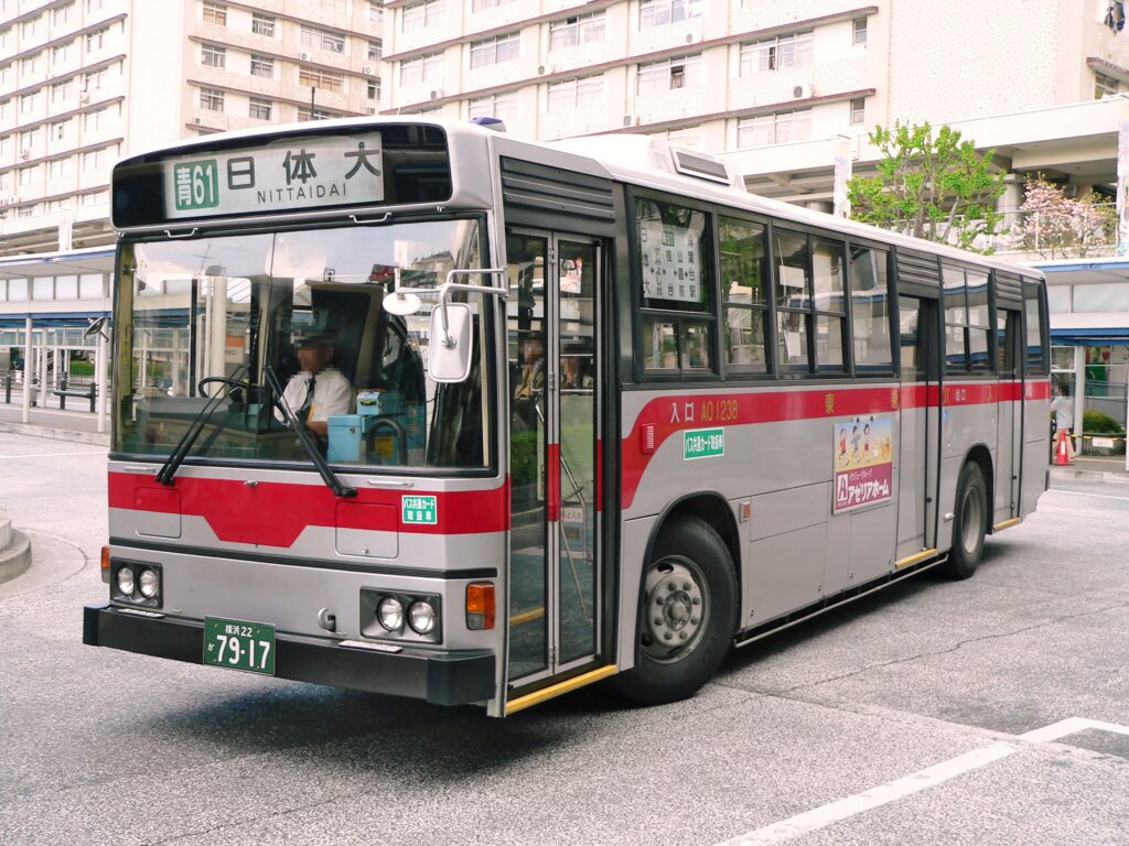 2005年4月21日　青葉台駅にて