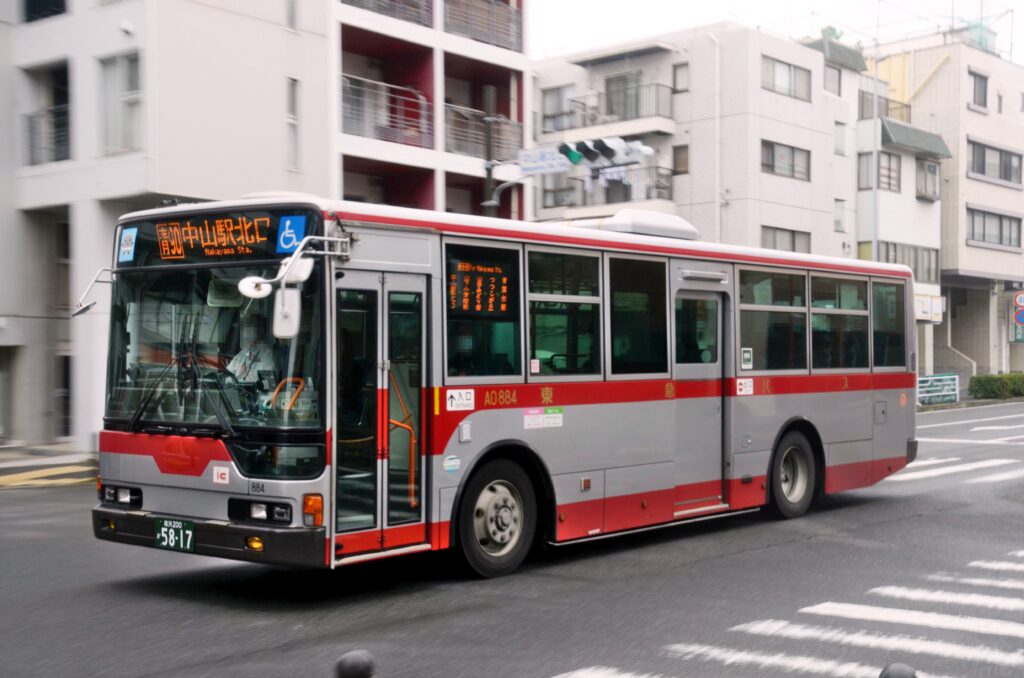 2026年9月19日 中山駅北口交差点にて